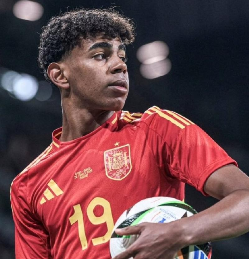 关于德国杯倒计时，利物浦集结日官宣签约，细节引发关注，管理层满意，年轻球员得到机会的信息