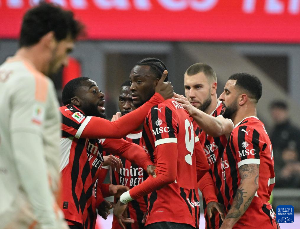 关于罗马强势反弹备战欧篮联里程碑夜门兴格拉德巴赫远射贴柱，清晨罗马备战意大利杯都惊呆了的信息米乐官方网址