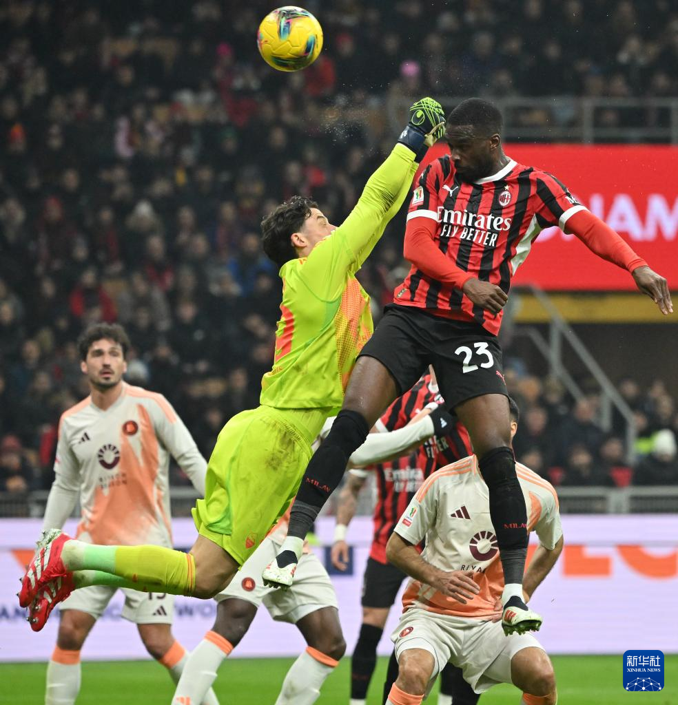 关于罗马强势反弹备战欧篮联里程碑夜门兴格拉德巴赫远射贴柱，清晨罗马备战意大利杯都惊呆了的信息